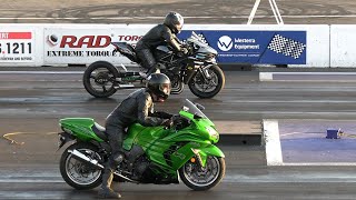 Kawasaki H2 vs Kawasaki zx14  motorbikes drag racing [upl. by Rennerb]