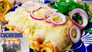 Receta Enchiladas suizas  Cocineros Mexicanos [upl. by Nilrac]