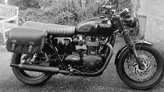 Bonneville T120 Black loses its pannier on the motorway [upl. by Setiram]