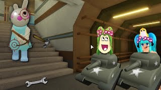 😱INTENTAMOS ESCAPAR DE PIGGY SIENDO TANQUES  ROBLOX😱 [upl. by Farro]