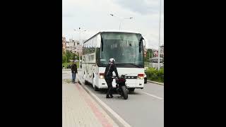 Heroic Biker Halts Bus to Help Senior – Heartwarming Act Caught on Camera [upl. by Lednem]