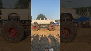 White Duramax at the Zwolle Tamale Festival trucks mudding duramaxdiesel rollingcoal [upl. by Lladnyk379]