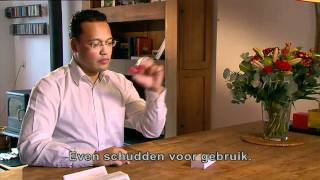 How to use a Inhaler Nederlands [upl. by Ovida]