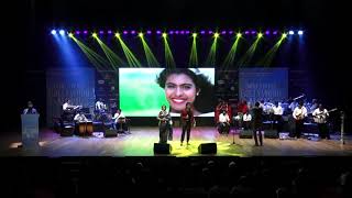 Tujhe Dekha Toh Ye Jana Sanam  Kumar Sanu  Lata Mangeshkar Live Performance Priya Chavan amp Ashish [upl. by Roleat]