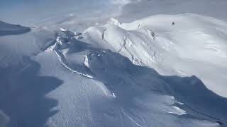 Sorvoli sul Monte Bianco per ricerca alpinisti dispersi [upl. by Nytram]