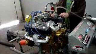 Garage34  Motor Chrysler V8 318 aspirado [upl. by Noreht]