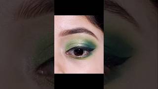 Green eye makeup 👁️💚 eyemakeup youtubeshorts shorts eyemakeuptutorial green [upl. by Skoorb212]