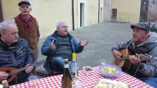 Canto popolare in dialetto bresciano a Cigole Brescia Sagra di San Martino [upl. by Lehacim]