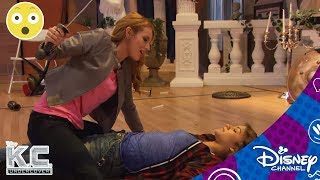 KC Undercover  Spionnengevecht  Disney Channel BE [upl. by Ronyar]