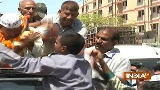 Kejriwal does it again slapped by auto driver [upl. by Daniella620]