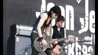 Joan Jett  Lead Guitar Solo Live 2010 [upl. by Leissam564]