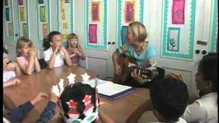 Teaching Spanish using TPR and songs [upl. by Enomar]