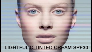 Lightful C tinted cream SPF30 de MAC [upl. by Alphonsa]