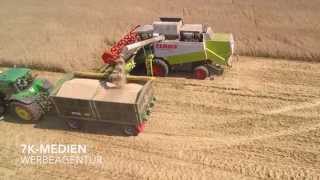 Weizen dreschen 2015 mit 2 Claas Lexikon [upl. by Repooc]