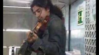 Ara Malikian en el metro [upl. by Acirej268]