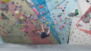 Ten Months Bouldering Experience Climbs V01 Overhang [upl. by Apurk33]