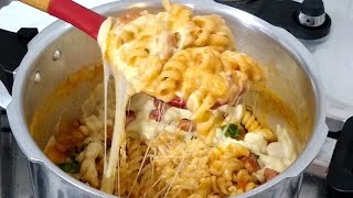 MACARRÃO DE PANELA DE PRESSÃO COM BACON E QUEIJO  2 MINUTOS E TA PRONTO [upl. by Naitsirt]