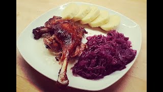 Pomalu pečená svatomartinská husa s bramborovým knedlíkem a červeným zelím  recept [upl. by Noiroc798]