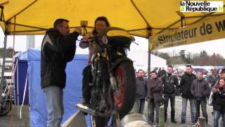 VIDEO Wheeling sans risque aux puces motos de Niort [upl. by Revolc753]