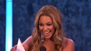 Beyonce Wins International Artist Award  AMA 2007 [upl. by Nahtiek243]