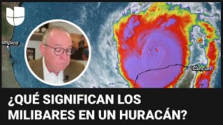 ¿Qué significa el cambio en los milibares de un huracán que conmovieron al meteorólogo en vivo [upl. by Iden]