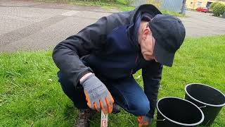 Versuch Regenwasser versickern  so kann man den Boden im Garten testen [upl. by Mazurek]