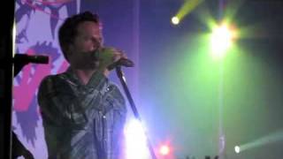 6909 GARY ALLAN Fan Party quotsings Happy Birthday to fanquot [upl. by Artenra]