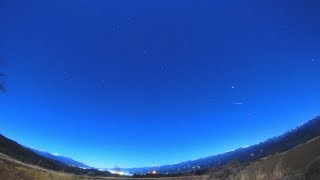 2018年しぶんぎ座流星群極大日の流れ星 [upl. by Manlove]