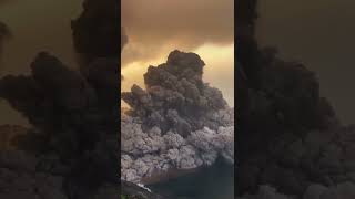 Massive pyroclastic flow at Stromboli volcano in Italy creates a tsunami [upl. by Haddad959]