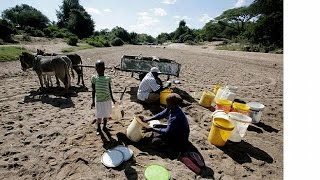 Mozambique  un réservoir deau en prévision de la saison des pluies [upl. by Constantia]