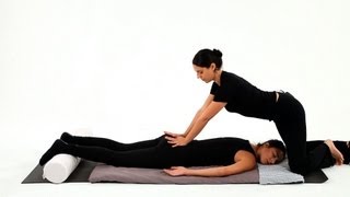 How to Give a Lower Back Massage  Shiatsu Massage [upl. by Eddy]