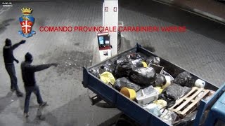 VARESE BANDA DI ROM DISTRUGGE SELF SERVICE CARBURANTI [upl. by Christel]