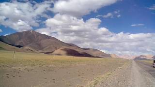 Tadschikistan Reise Doku Radreise Pamir Highway 2 auf 3800 m Höhe [upl. by Ulric]