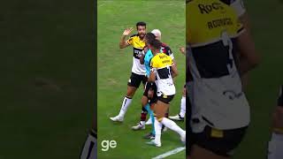 🤨 ESSE É O LANCE MAIS BIZARRO DA HISTÓRIA DO BRASILEIRÃO  FLAMENGO X CRICIÚMA  shorts  geglobo [upl. by Gerik643]