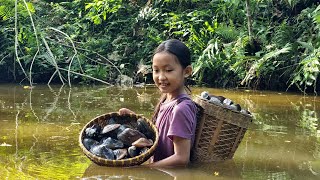 Harvesting pearls goes to the market to sell amp cooking  Triệu Thị Dất [upl. by Araf]