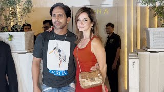 Sussanne Khan With Boyfriend Arslan Goni At Akina Restaurant [upl. by Nilreb]