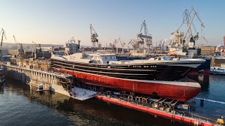 Pracowity początek roku w stoczni Karstensen Shipyard Poland Wodowanie dużej jednostki rybackiej [upl. by Alanson71]