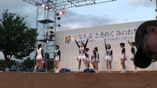 阪大チアリーディング部REBELS 箕面祭り２０１４ [upl. by Ynnad]