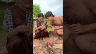 Aboriginal People Demonstrate Survival Skills With Simple Available Food shorts survival tips [upl. by Aztilem]