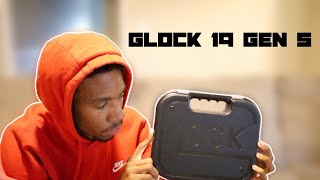 Glock 19 GEN 5 UnboxingReview [upl. by Cartwell834]