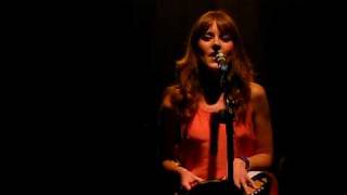 Hannah Peel live at Koko London 872010 cailin deas cruite na mbo [upl. by Lacim]