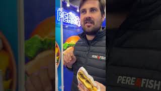 Antony grillé en train de manger de la viande chez BURGER 🇺🇸 😱 [upl. by Ahsaeyt]