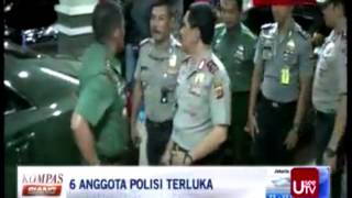 TNI vs Polisi di Karawang Karena Salah Paham Saat Mengamankan Demo Buruh [upl. by Bennir]