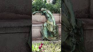 Grabstatuen Friedhof Bredeney friedhof grab antik gothic [upl. by Monia503]