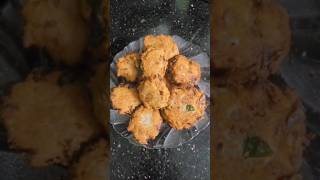 🥰 ഒരു കപ്പ്‌ റവകൊണ്ട് ഈസി snack🥰 shortsfeed foodclips foodshorts recipe easysnacks ravasnacks [upl. by Hjerpe534]