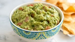 How to Make Fresh Homemade Guacamole  Easy Guacamole Recipe [upl. by Omidyar177]