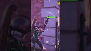 Ariana Grande ENVENENADA no FoRTniTE foryou fortniteclips fortnite [upl. by Sillig]