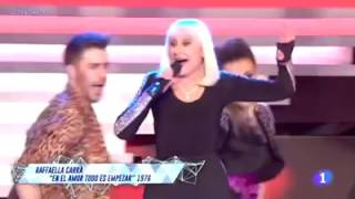 Raffaella Carrà Gala 60 años Tve quotA far lamore comincia tuquot versione spagnola [upl. by Cyrie]