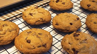 5 MINUTES  EASY CHOCOLATE CHIP COOKIES  Crunchy outside soft Inside [upl. by Nuavahs]