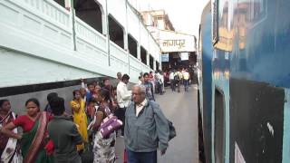 12621 Tamil Nadu Super Fast Express arriving at Nagpur Junction Maharashtra [upl. by Opaline711]